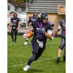 Meet your Posher, Devin